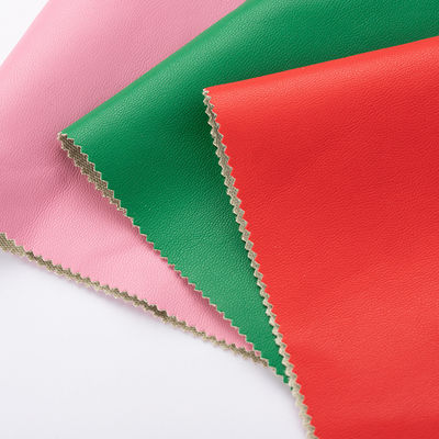 Προσαρμοσμένα ρούχα πρωτεΐνης PU δέρμα πλέσιμο ρούχα 0.7mm πάχος