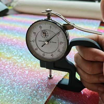 Τεχνικό πρότυπο Rainbow Glitter Checker PVC συνθετικό δέρμα για τσάντες, παπούτσια και χειροτεχνία