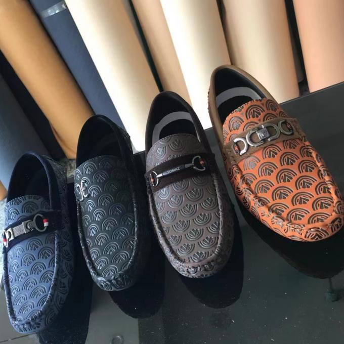 Προσαρμόστε PU Βινύλιο Μόδας Αλλαγή χρώματος Εμφυτοποιημένο συνθετικό δέρμα για τσάντα παπουτσιών Τραπέζι Mat Ψεύτικο δερμάτινο ύφασμα 21